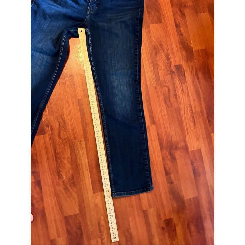 Women’s Lee dark blue jeans. Size 14, long.  - Picture 4 of 7